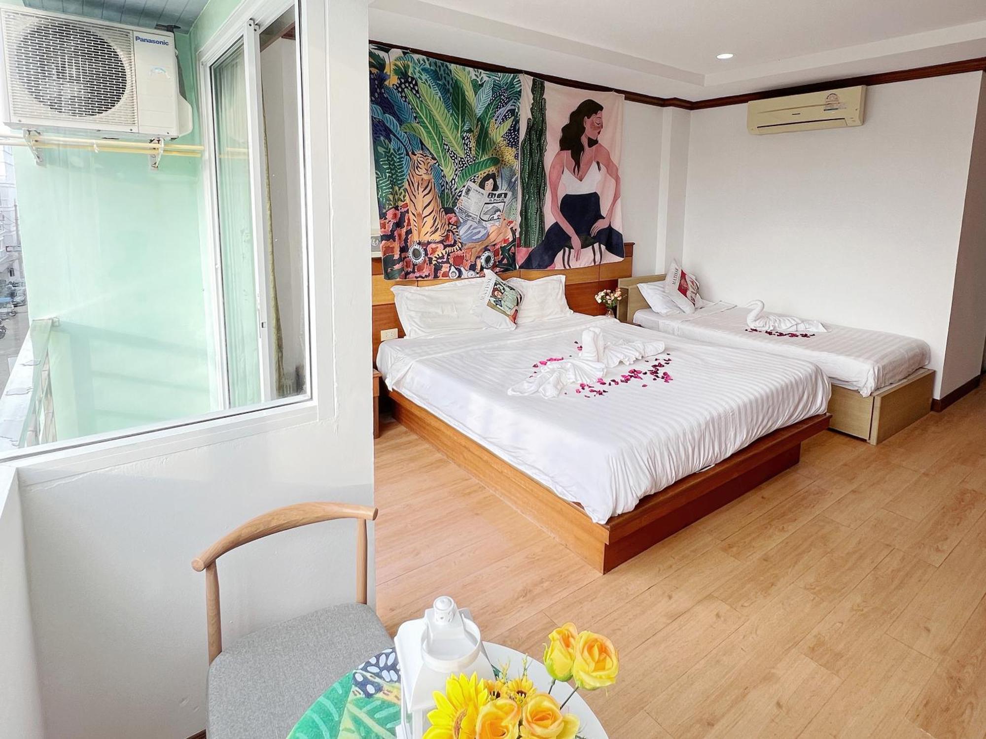 Lanting Hotel Patong Exterior photo